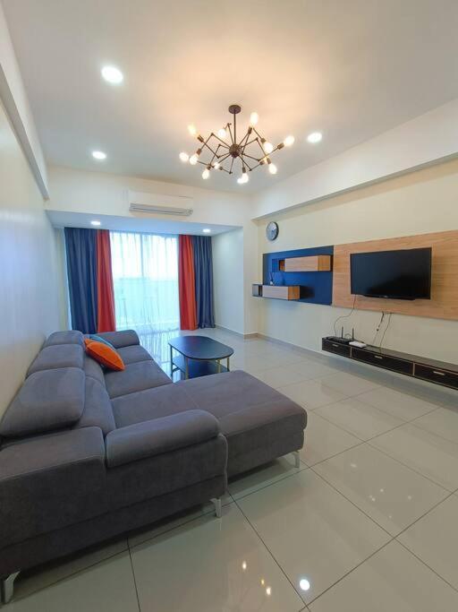 Joyful Sitiawan Skygarden Swimming Pool Apartment Seri Manjung Exterior photo