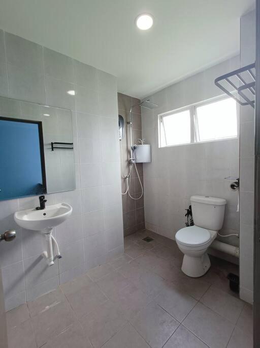 Joyful Sitiawan Skygarden Swimming Pool Apartment Seri Manjung Exterior photo